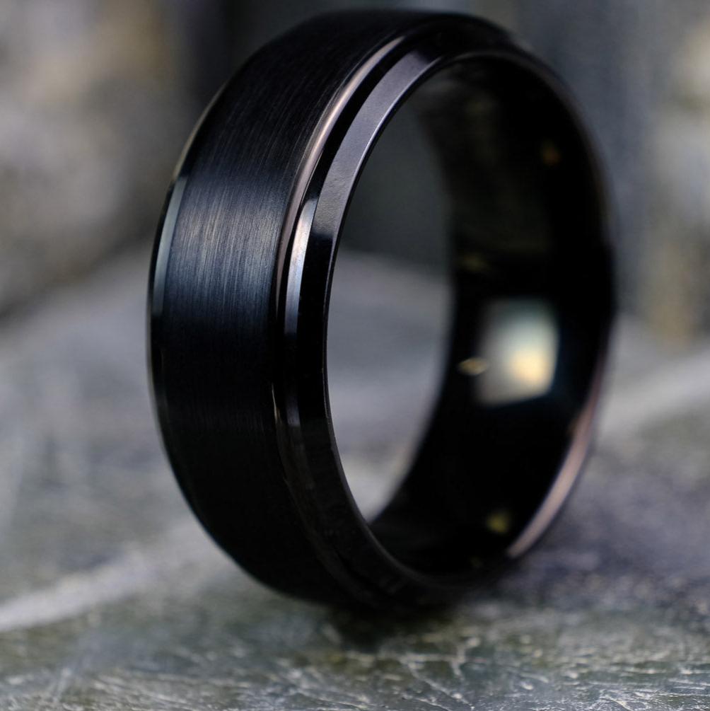 Black Beveled Edge - 8mm