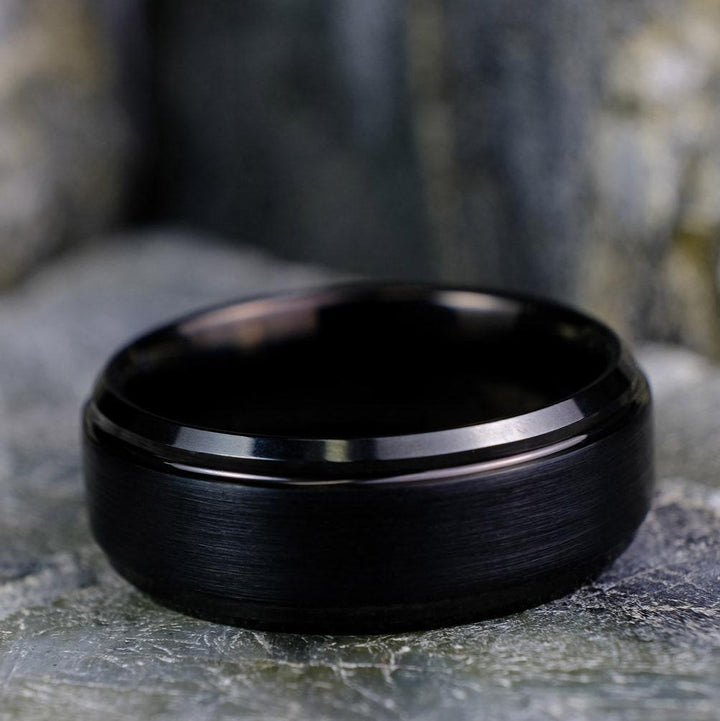 Black Beveled Edge - 8mm