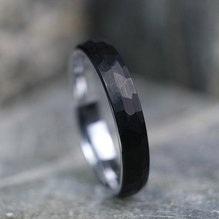 Black Hammered / Silver Interior - 4mm