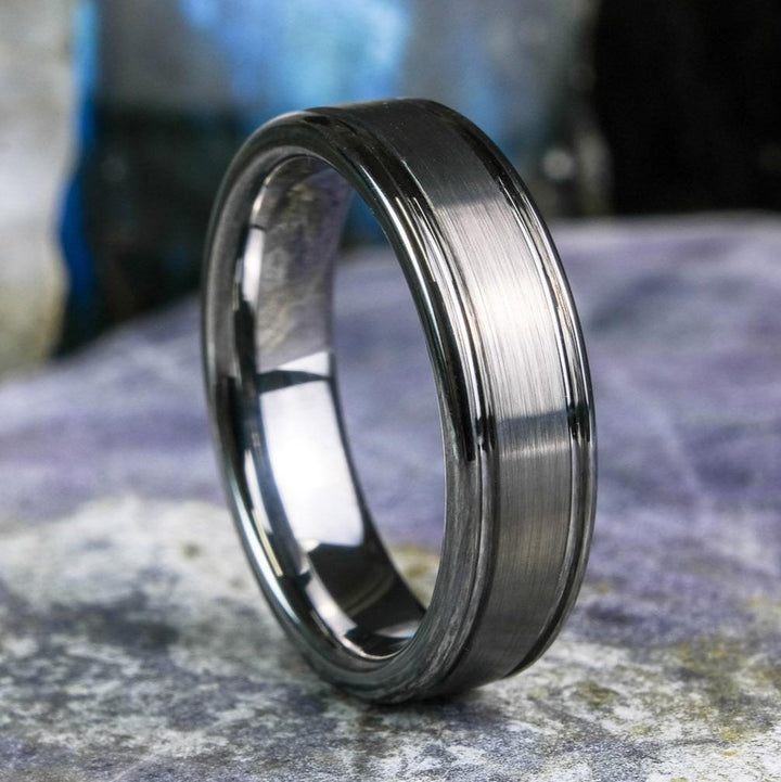 Brushed Silver Band / High Polished Side Walls - 6mm