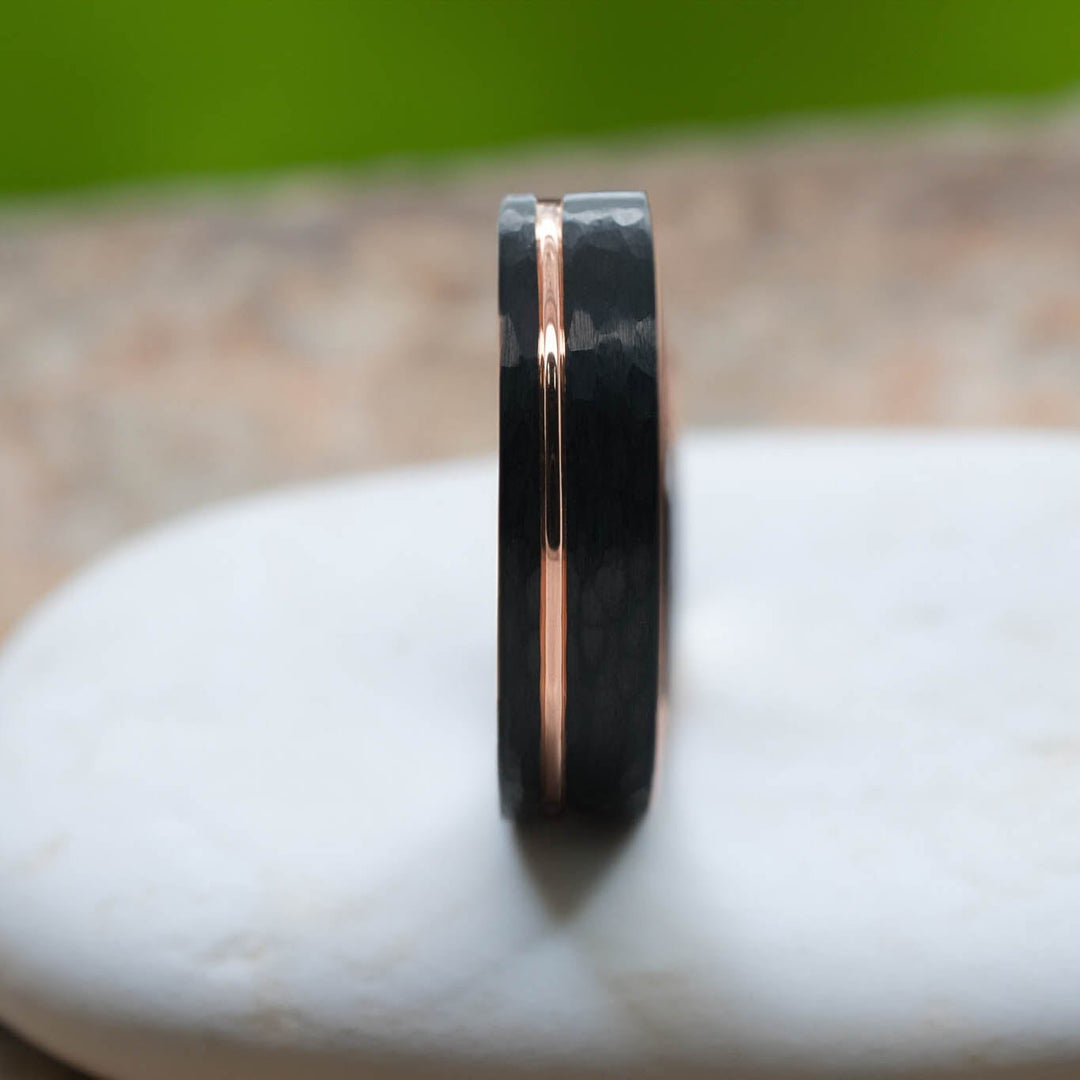 Hammered Black Band / Rose Gold Stripe - 6mm