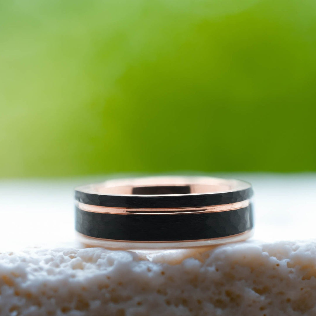 Hammered Black Band / Rose Gold Stripe - 6mm