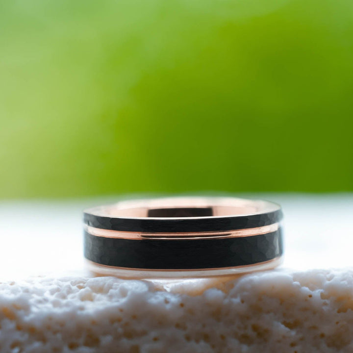 Hammered Black Band / Rose Gold Stripe - 6mm