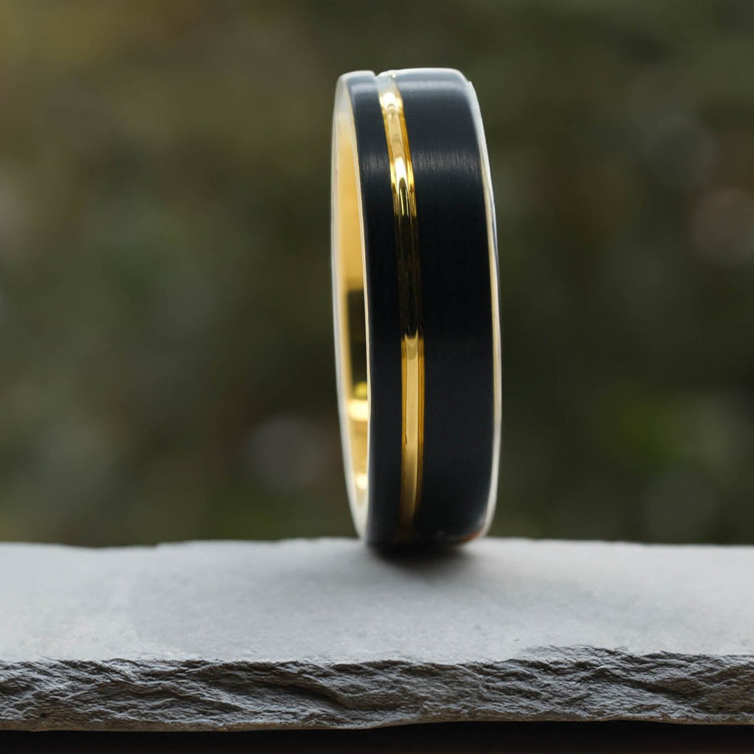 Black Brushed / Yellow Gold Stripe & Interior - 6mm