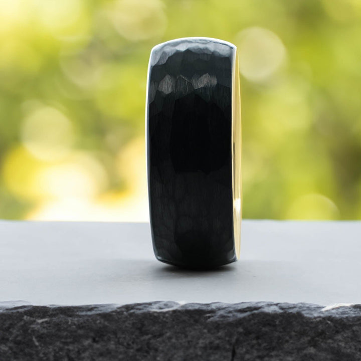 Black Hammered / Yellow Gold Interior - 8mm