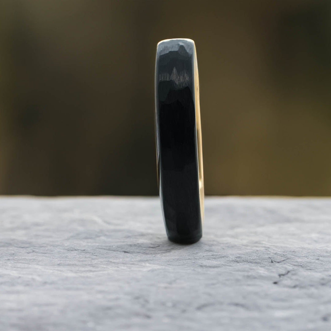 Black Hammered / Yellow Gold Interior - 4mm