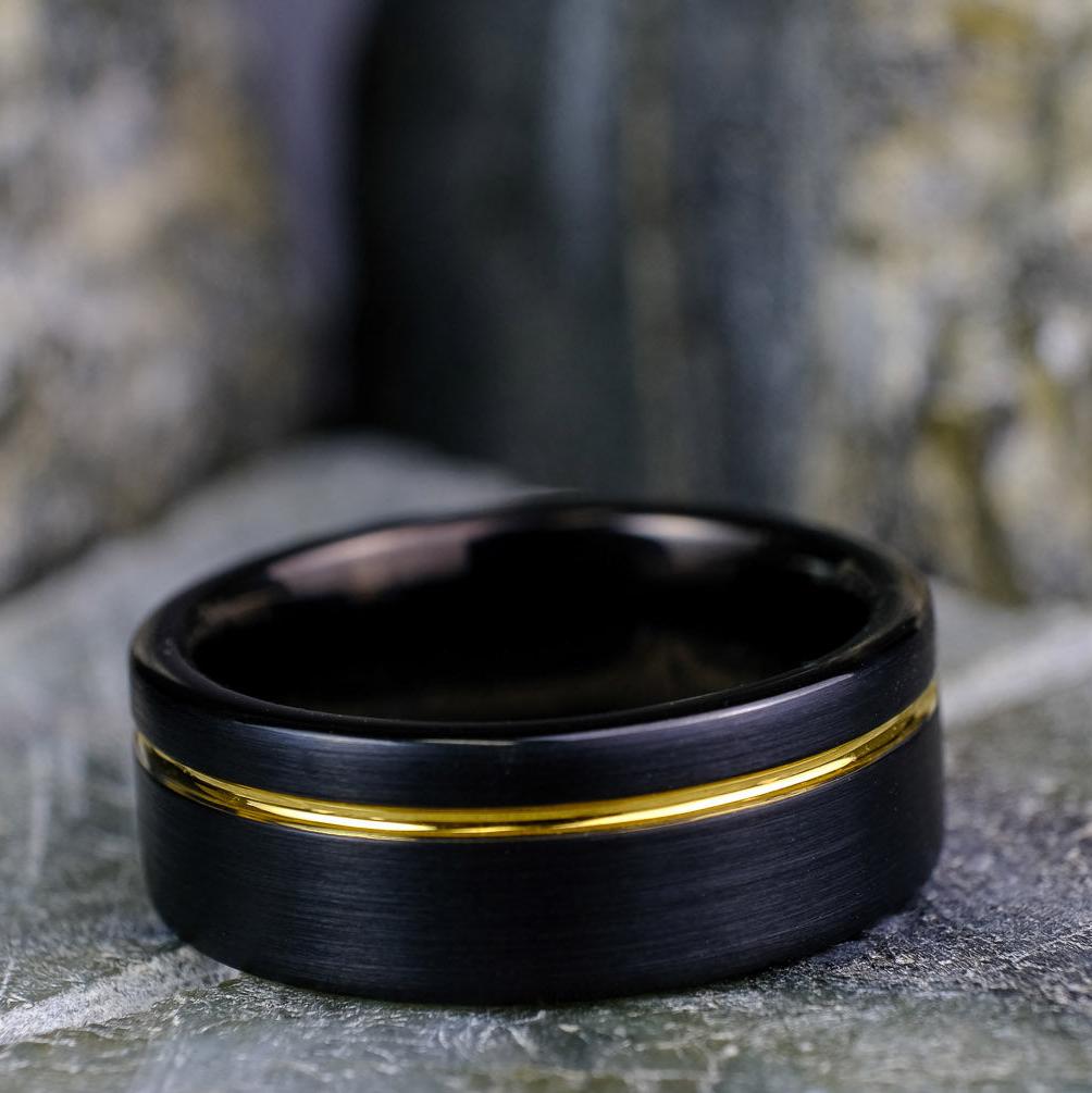 Black Brushed / Yellow Gold Stripe 8mm