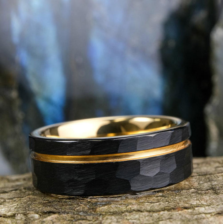 Black Hammered / Yellow Gold Stripe & Interior - 8mm