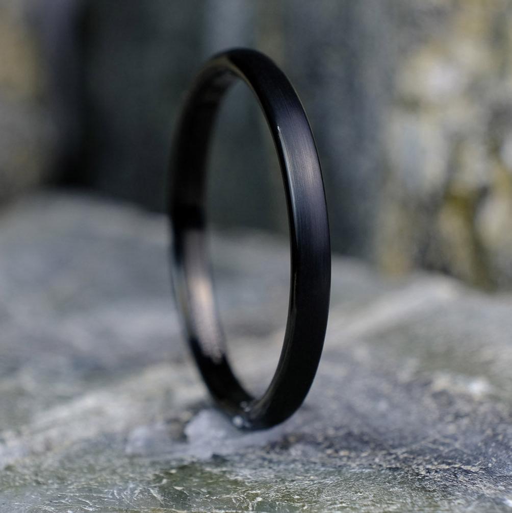 Classic Brushed Black Band - 2mm