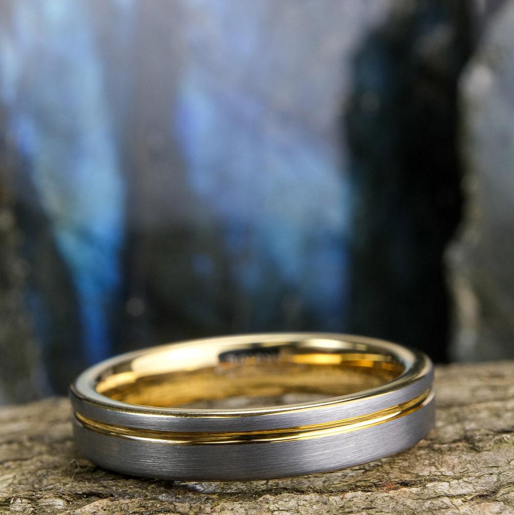 Silver Brushed - Yellow Gold Stripe & Interior - 4mm