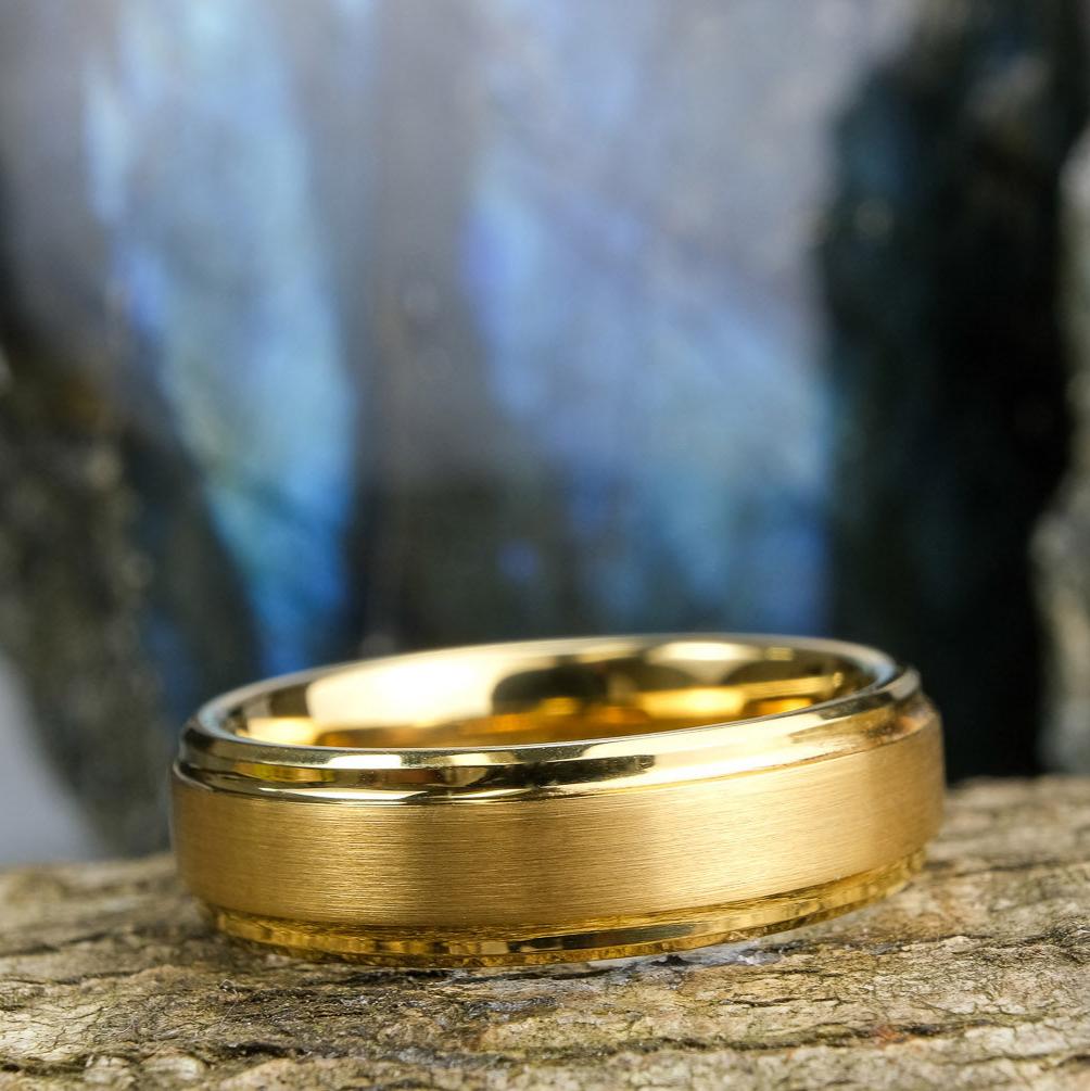 Yellow Gold Beveled Edge - 6mm