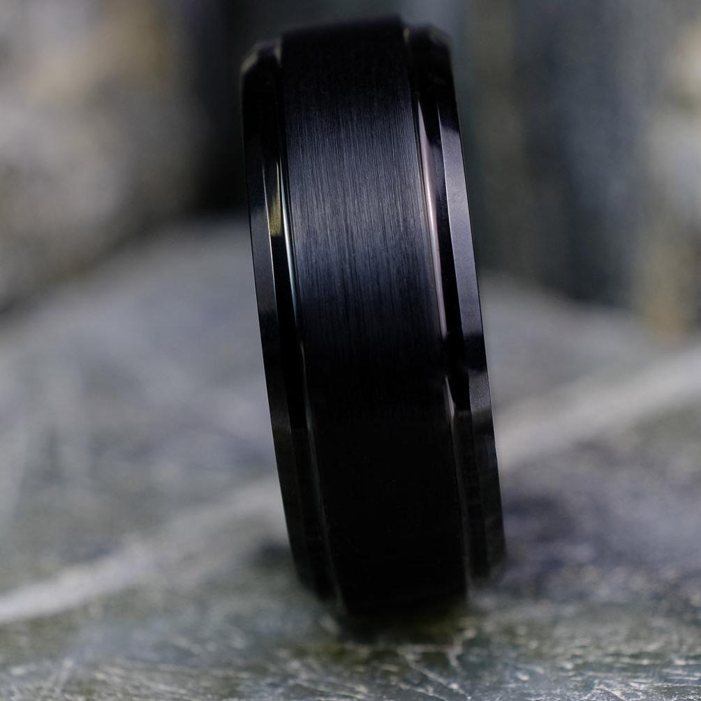 Black Beveled Edge - 8mm