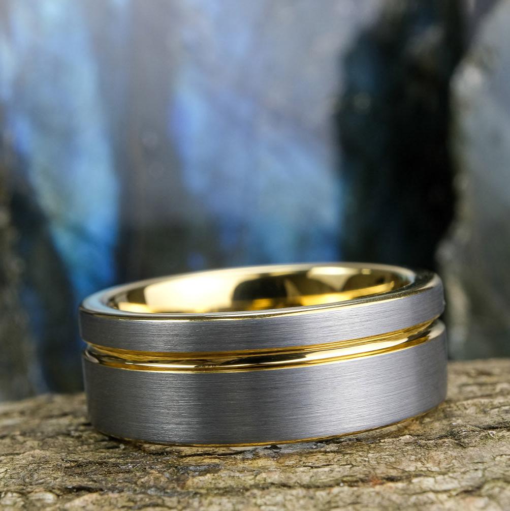 Silver Brushed - Yellow Gold Stripe & Interior - 8mm