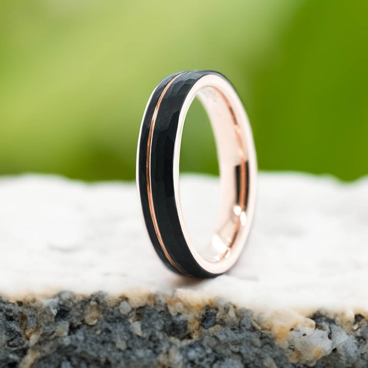 Hammered Black Band / Rose Gold Stripe - 4mm