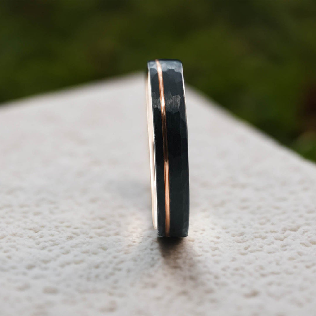 Hammered Black Band / Rose Gold Stripe - 4mm