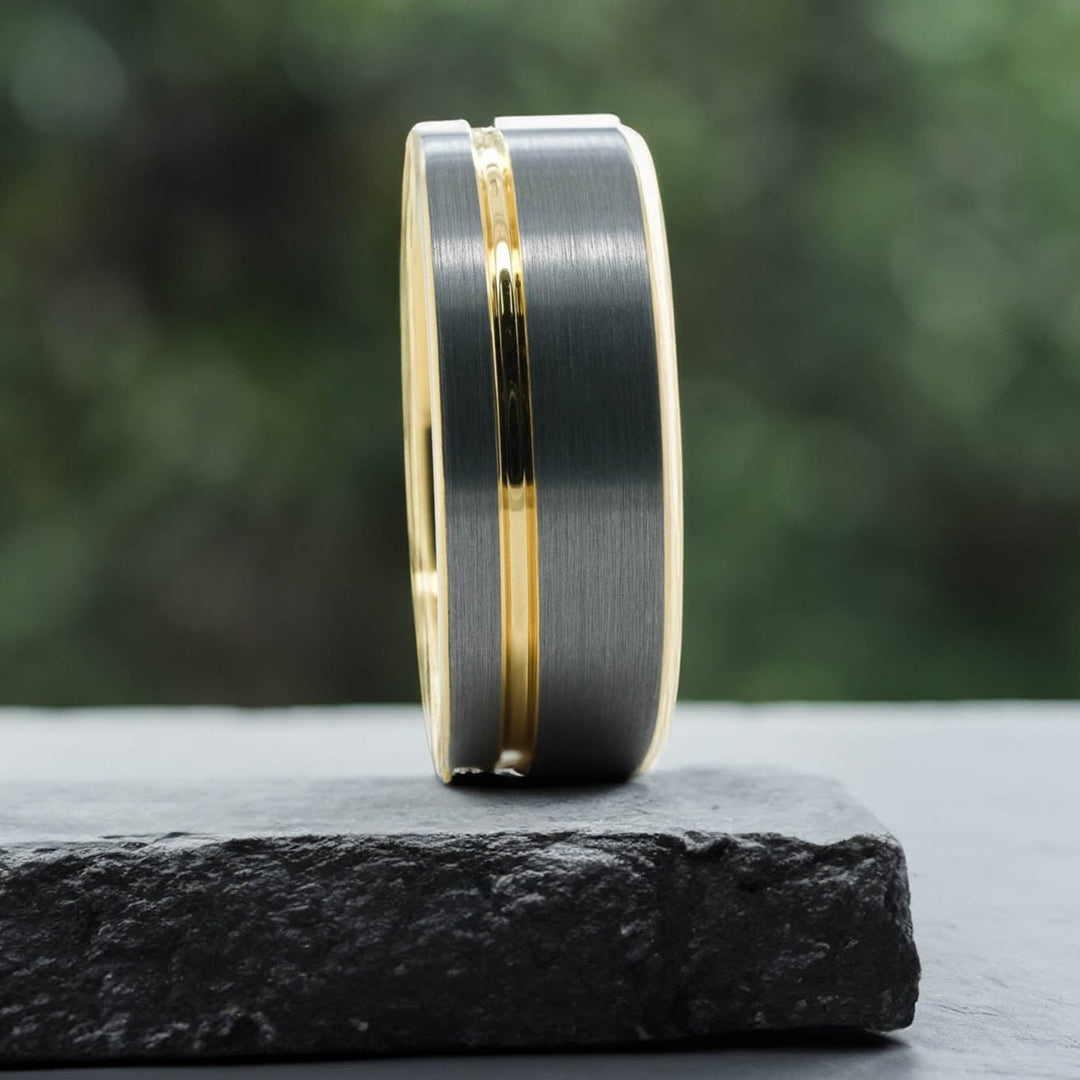 Silver Brushed - Yellow Gold Stripe & Interior - 8mm