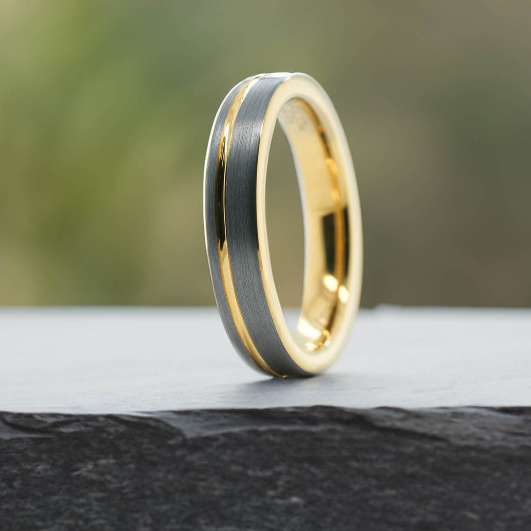 Silver Brushed - Yellow Gold Stripe & Interior - 4mm