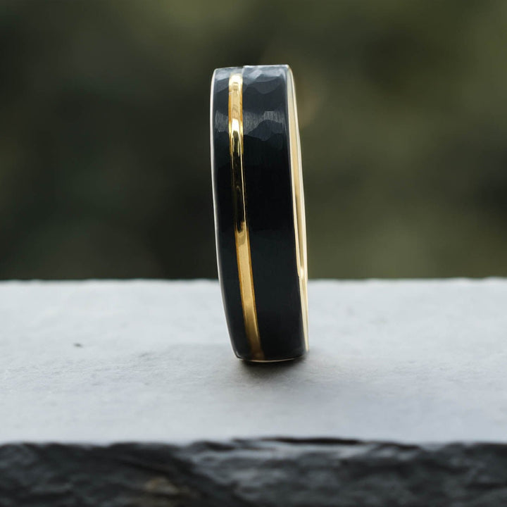 Black Hammered / Yellow Gold Stripe & Interior - 6mm