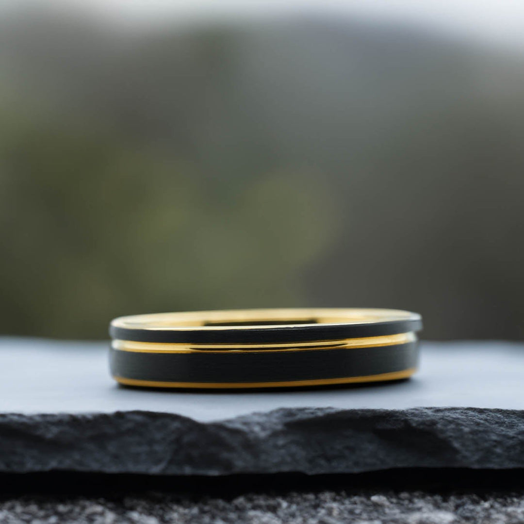 Black Brushed / Yellow Gold Stripe & Interior - 4mm