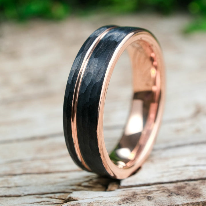 Hammered Black Band / Rose Gold Stripe - 6mm