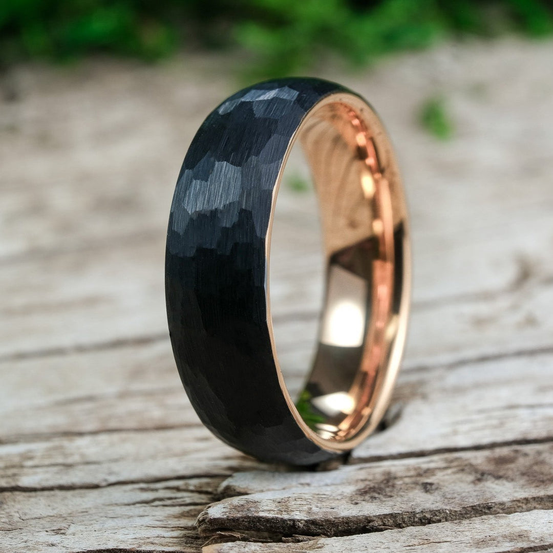 Hammered Black Band / Rose Gold - 6mm