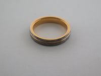 4mm Hammered Tungsten Carbide Unisex Band with Yellow Gold* Stripe & Interior